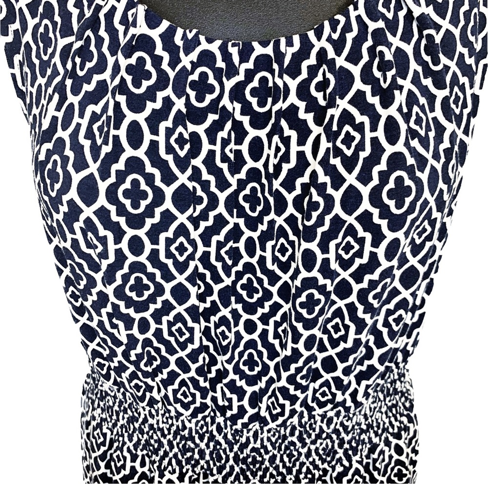 LL Bean Geometric Print Sleeveless Tank Dress Pleated Neck Smocked Waist Small S - Picture 3 of 5